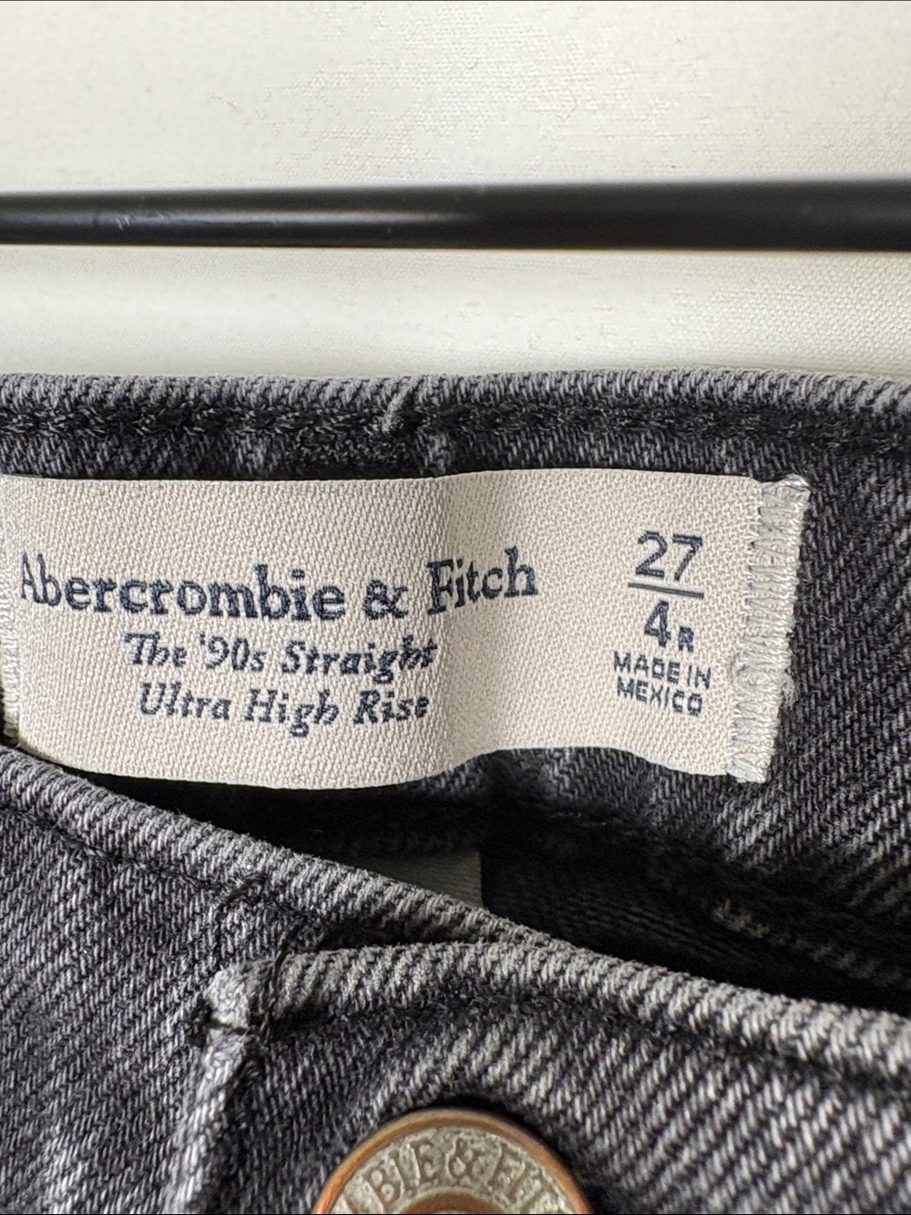 ABERCROMBIE & Fitch Curve Love The '90's Straight Ultra High Rise Black 27/4R - Picture 6 of 7